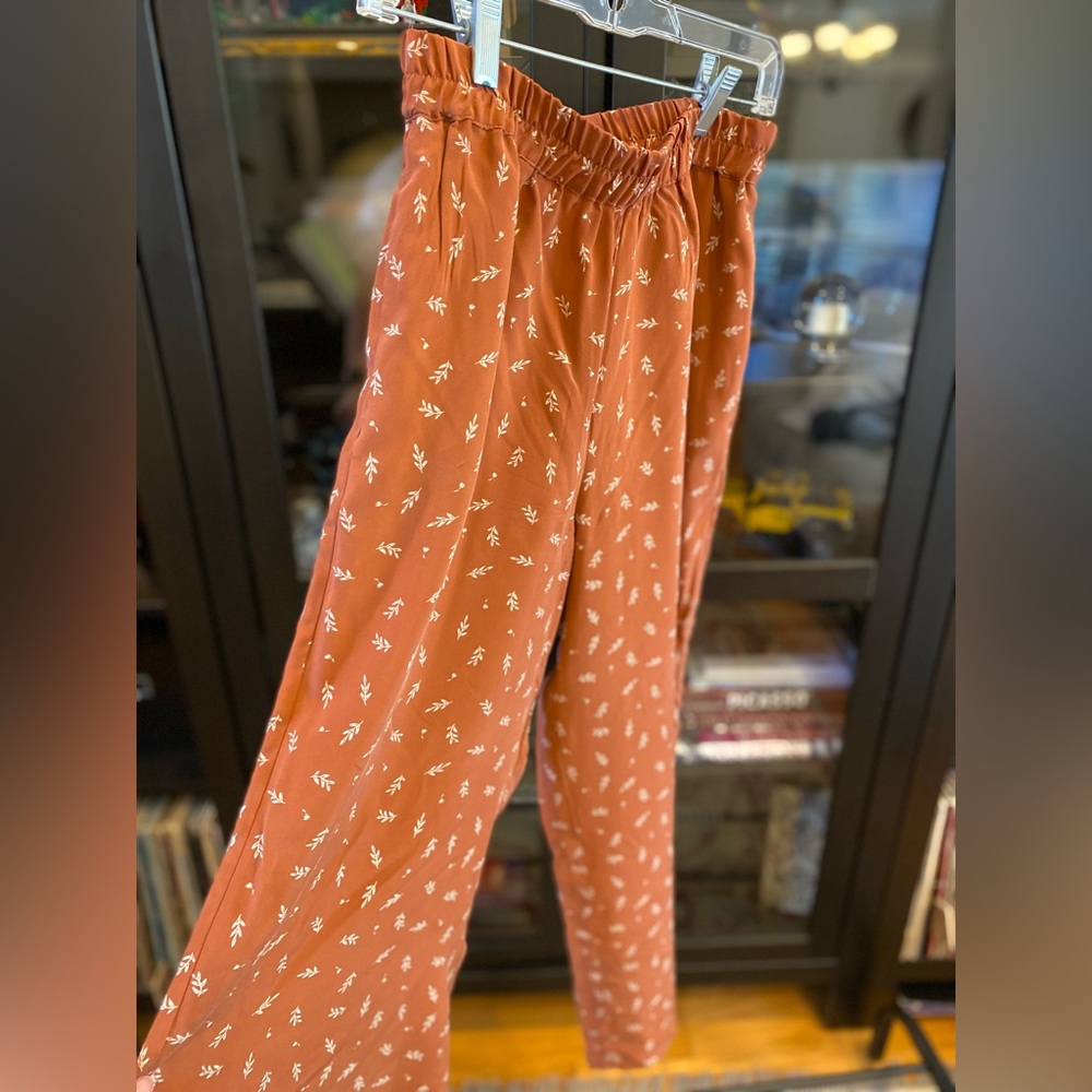 Amour Vert Silk Pull-On Pants. Size Small